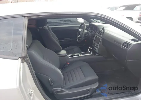 2010 Dodge Challenger Se z USA, uszkodzony, nr VIN 2B3CJ4DV1AH218924